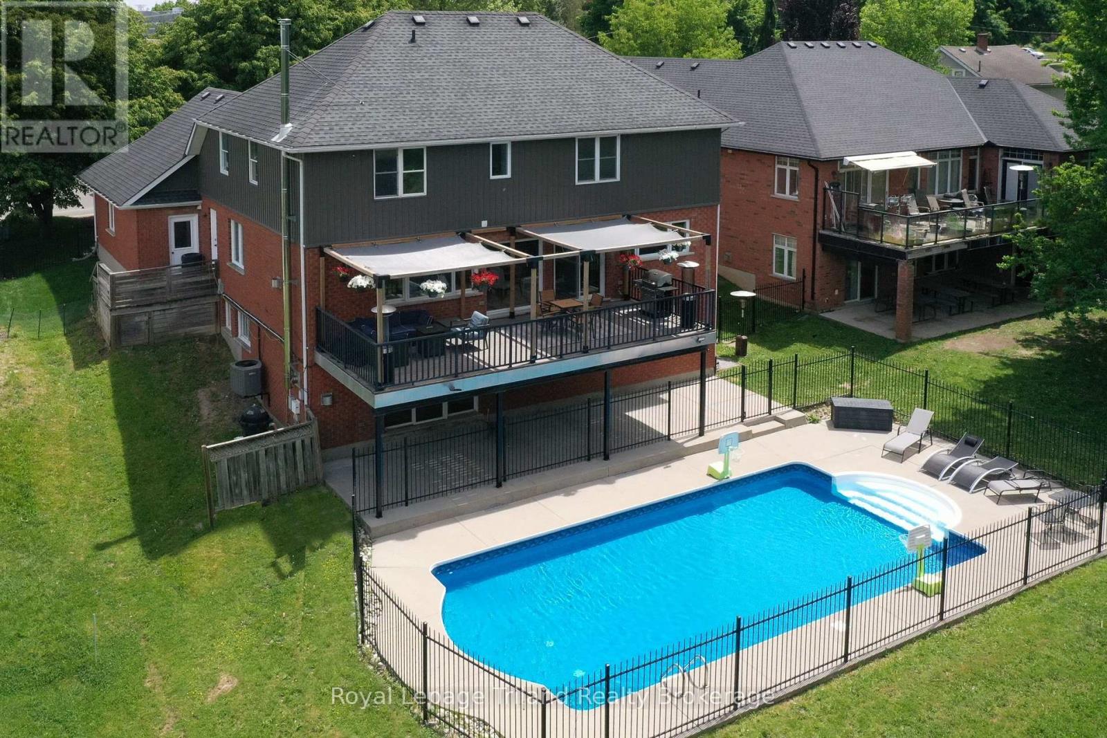 310 FINKLE STREET, Woodstock (Woodstock - South)