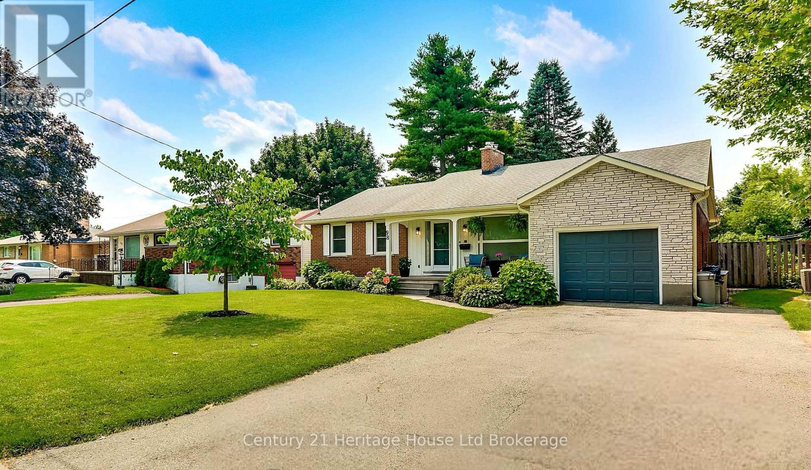 98 MAUD STREET, Woodstock (Woodstock - South)