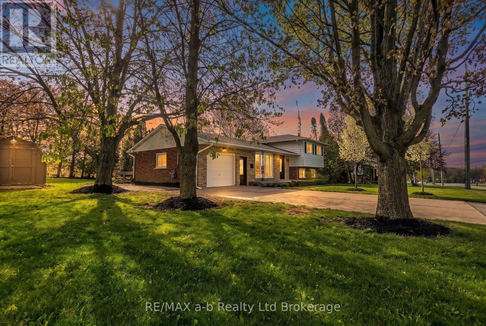 21 PEGGY AVENUE, South-West Oxford (Mount Elgin)