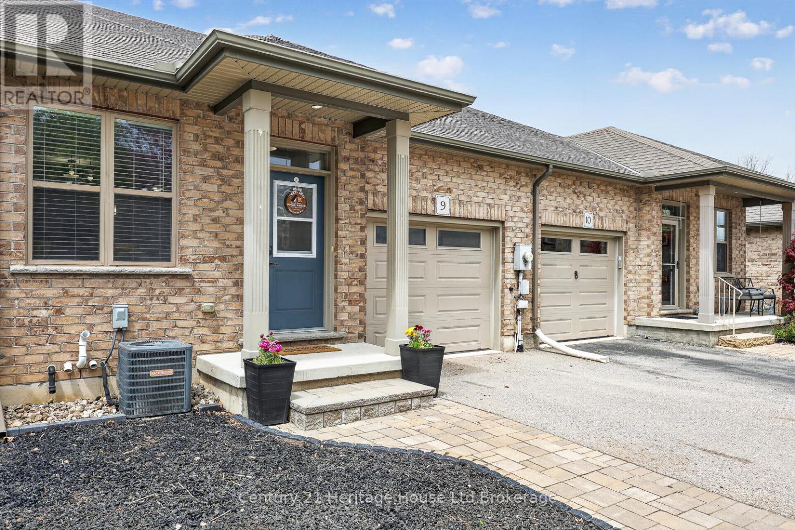 9 - 111 KING STREET E, Ingersoll (Ingersoll - South)