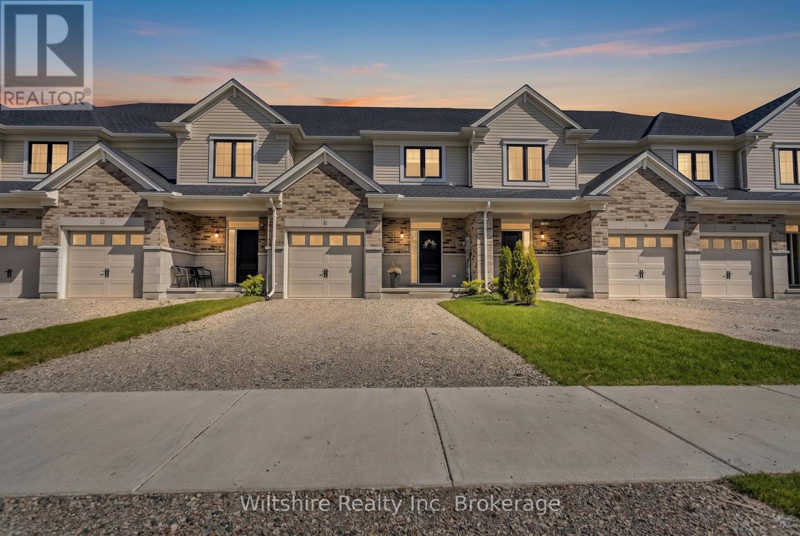 18 CANARY STREET, Tillsonburg