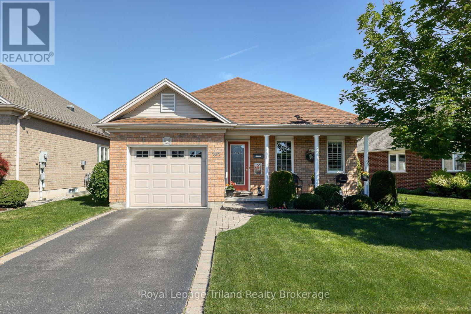 121 WESTON DRIVE, Tillsonburg