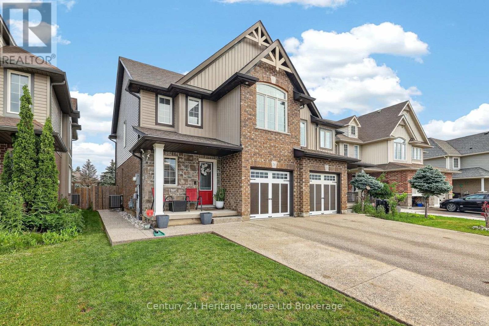 1180 CAEN AVENUE, Woodstock (Woodstock - North)