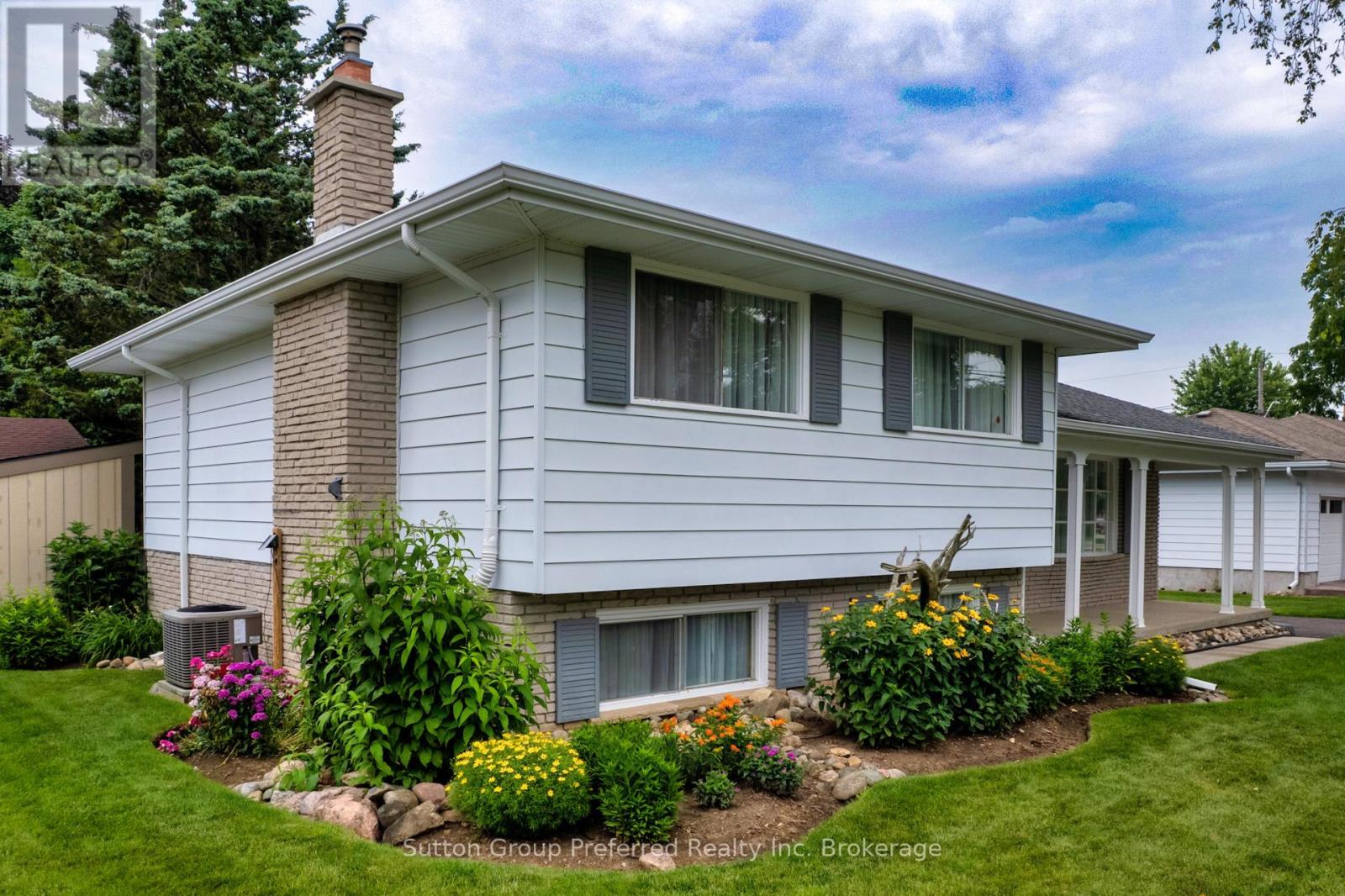 527 FAIR STREET, Woodstock (Woodstock - North)