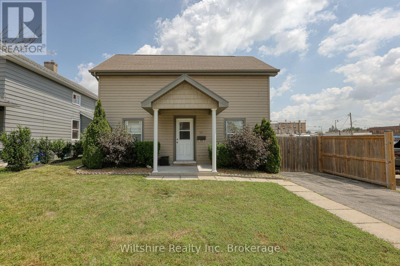 52 BIDWELL STREET, Tillsonburg