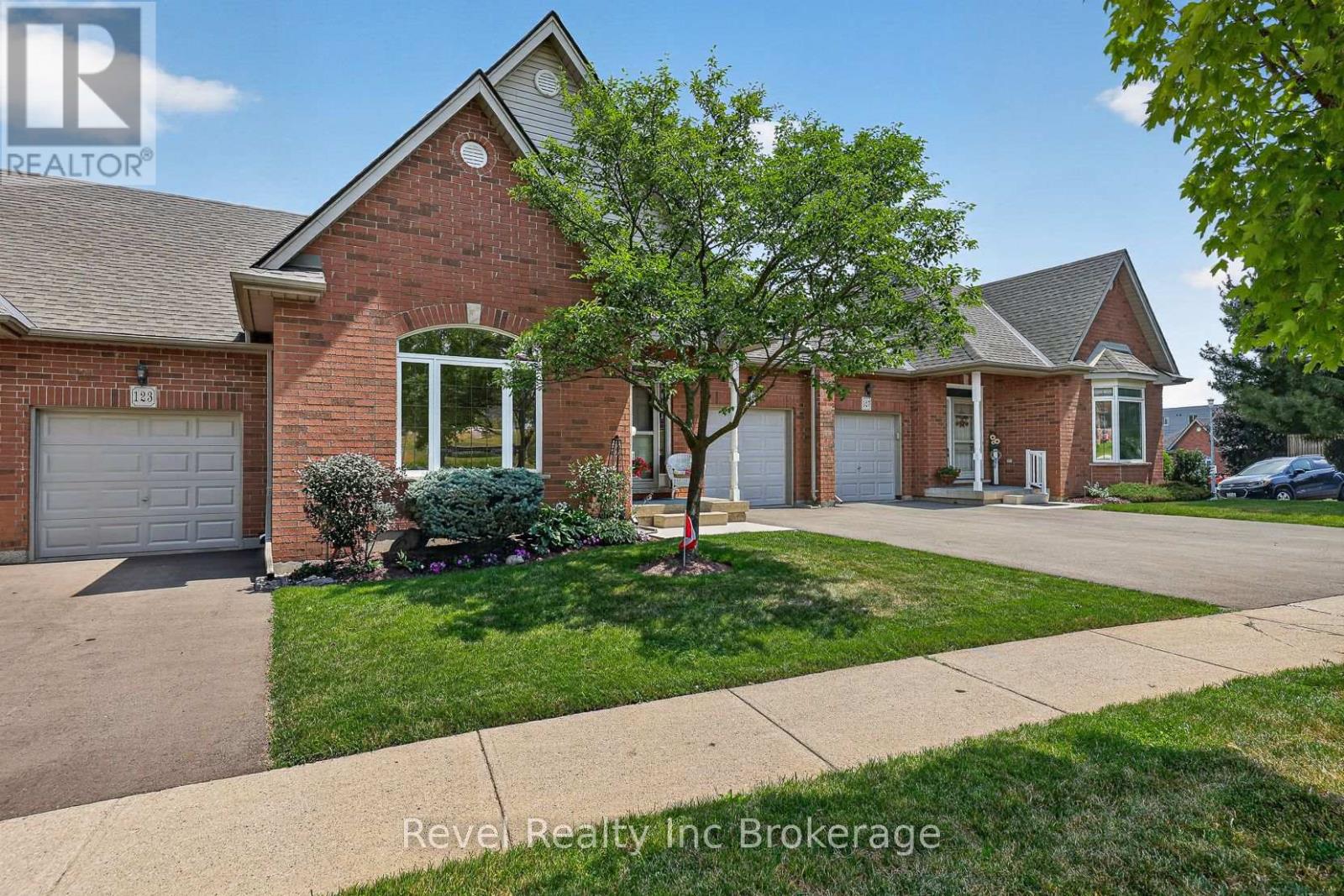 125 FERGUSON DRIVE, Woodstock (Woodstock - South)