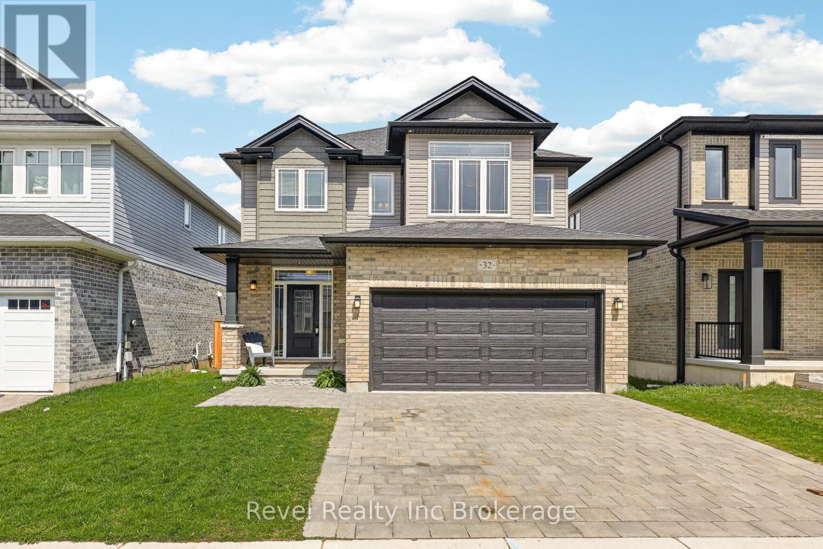 32 SUTHERLAND CRESCENT, Ingersoll (Ingersoll - South)