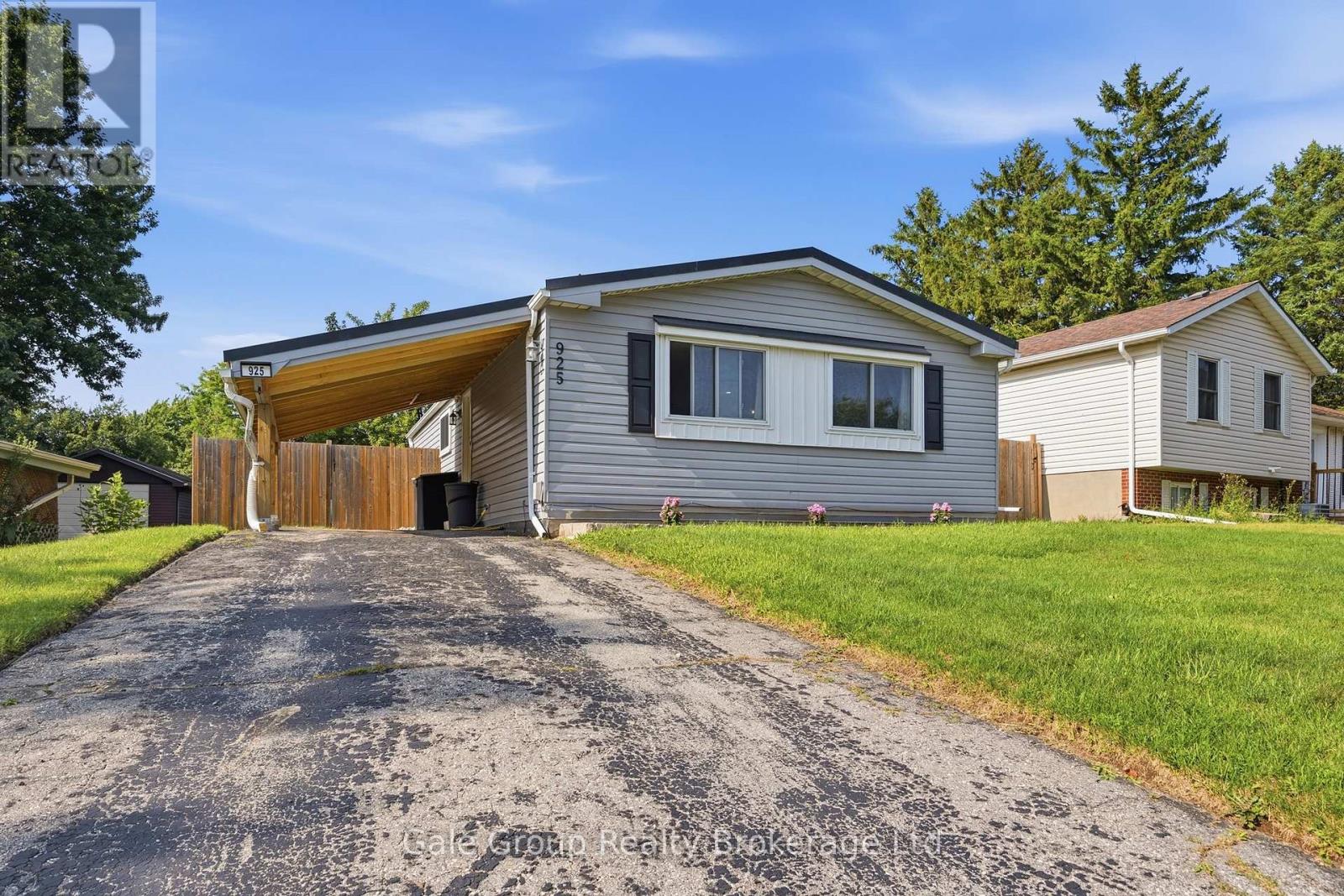 925 SUNSET BOULEVARD, Woodstock (Woodstock - South)