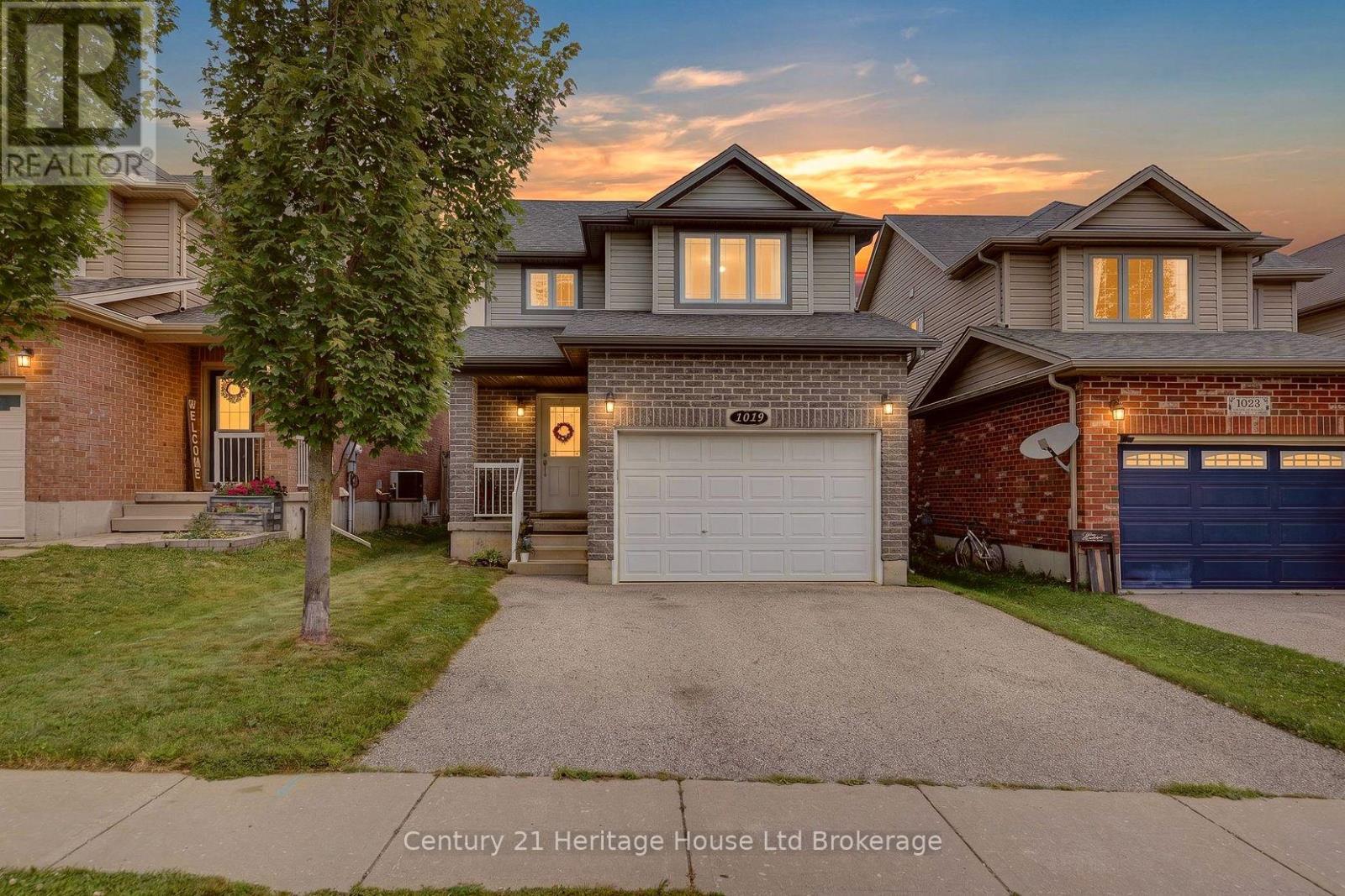 1019 MARQUETTE DRIVE, Woodstock (Woodstock - South)