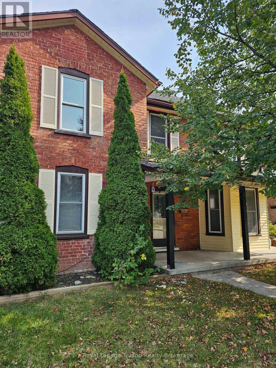 86 VICTORIA STREET N, Woodstock (Woodstock - North)
