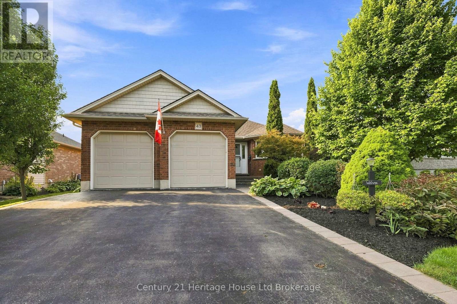 43 BEECH BOULEVARD, Tillsonburg