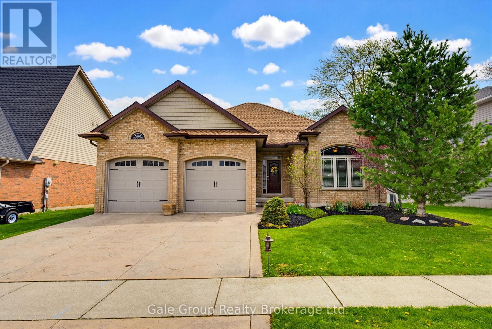 808 STONEGATE DRIVE, Woodstock (Woodstock - South)