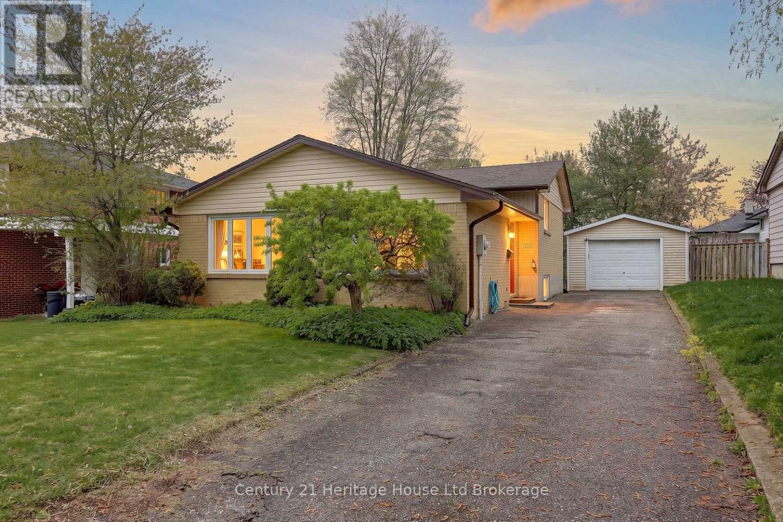 1004 NESBITT CRESCENT, Woodstock (Woodstock - North)