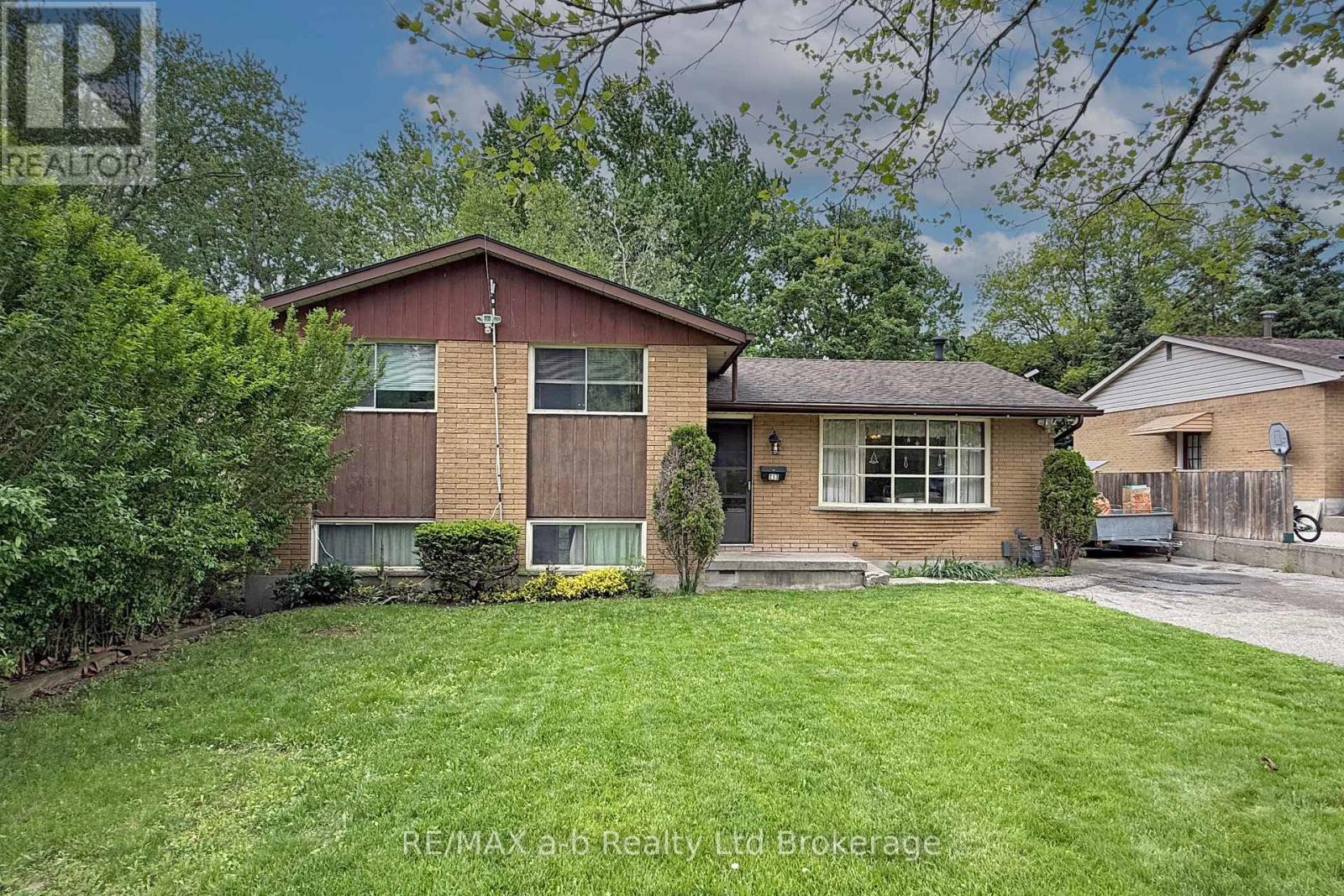 213 BELGRAVE STREET, Woodstock (Woodstock - North)