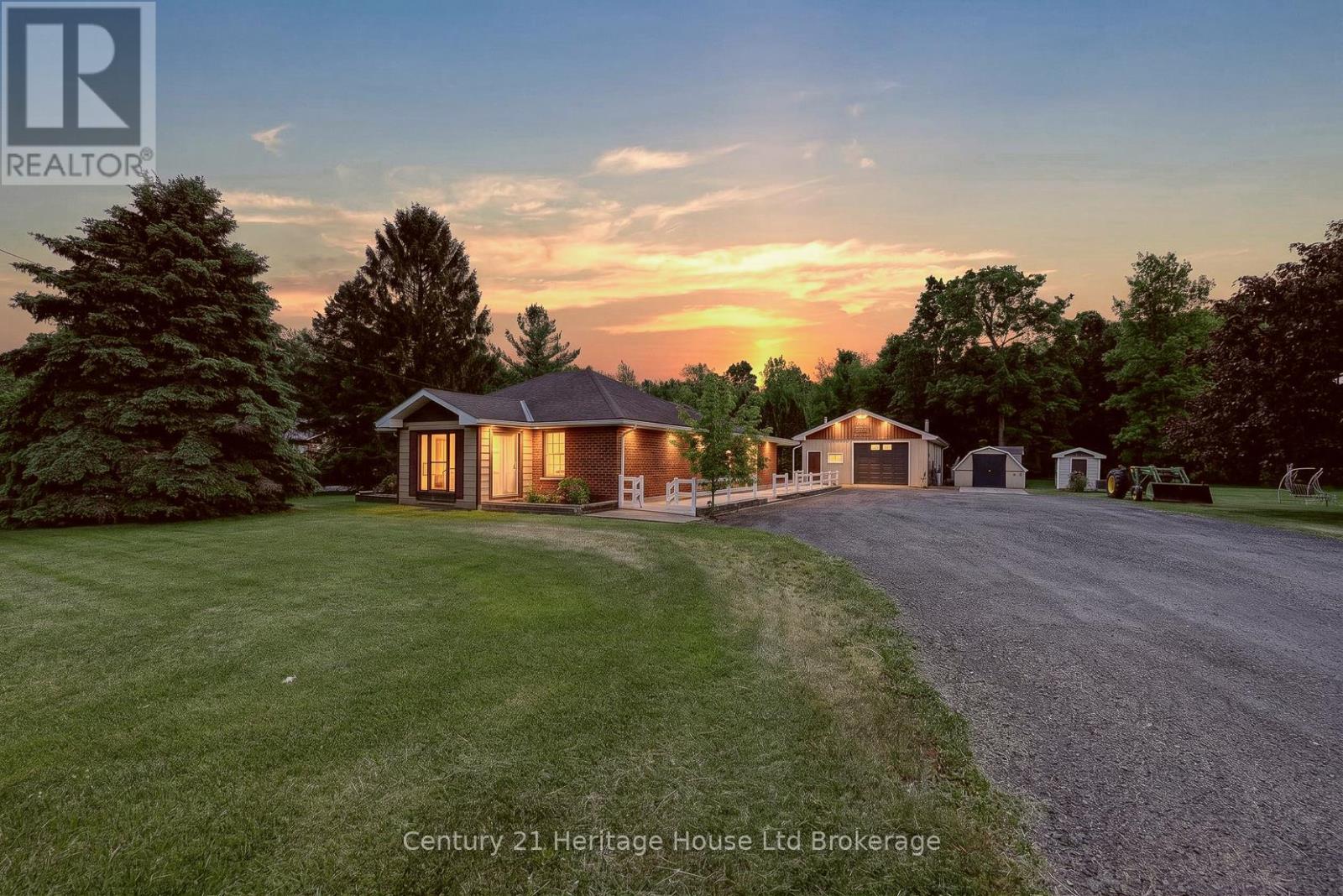 15067 ELGINFIELD ROAD, Lucan Biddulph (Granton)