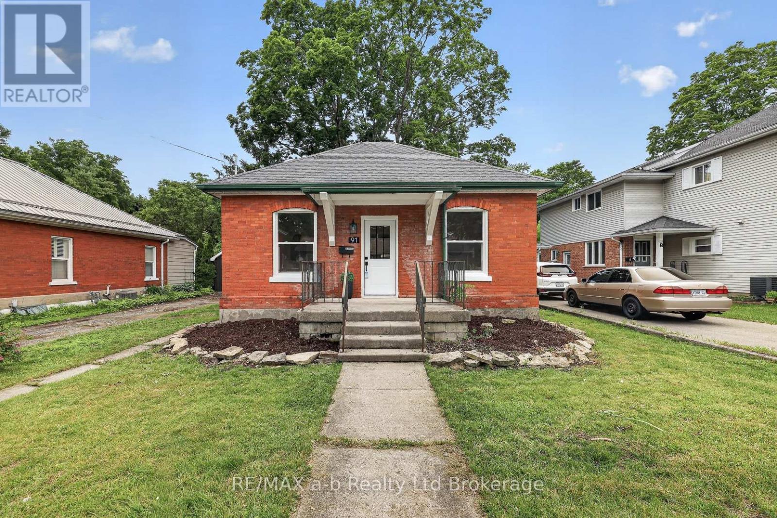 91 WINNIETT STREET, Woodstock (Woodstock - North)