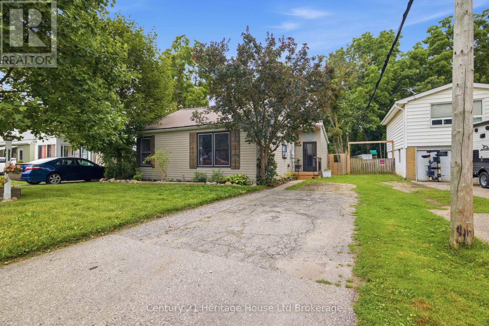 674 HAYBALL STREET, Woodstock (Woodstock - North)