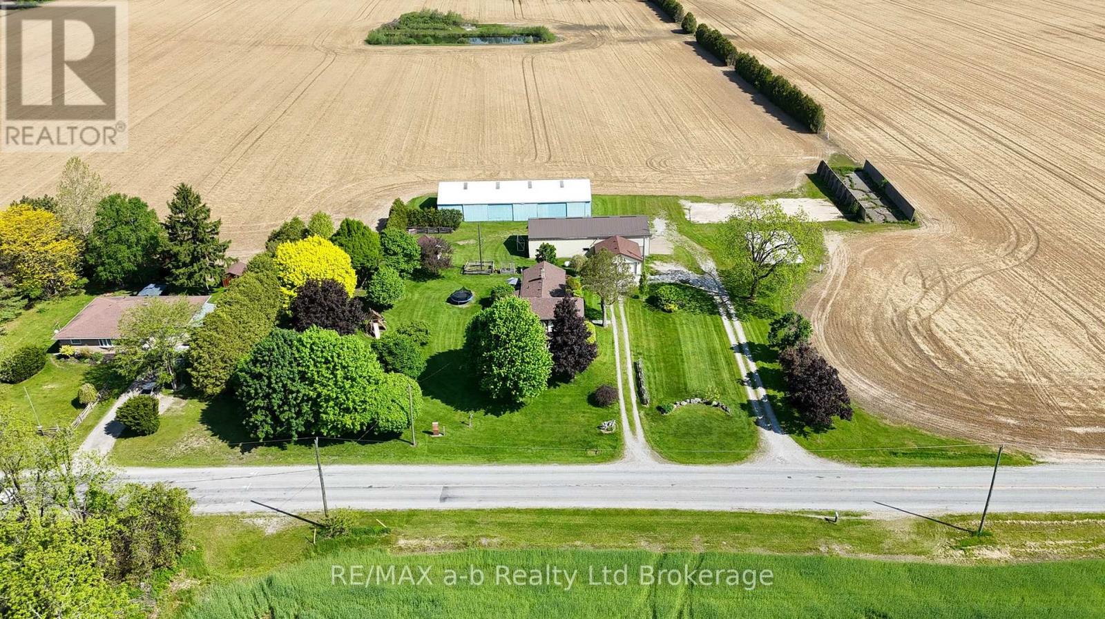 1813 NORFOLK COUNTY 19 ROAD W, Norfolk (Vanessa)