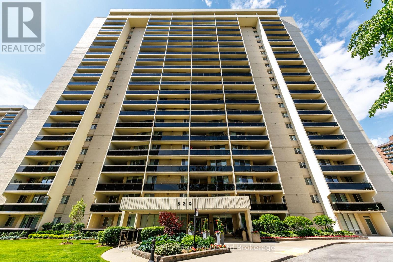 409 - 820 BURNHAMTHORPE ROAD, Toronto (Markland Wood)