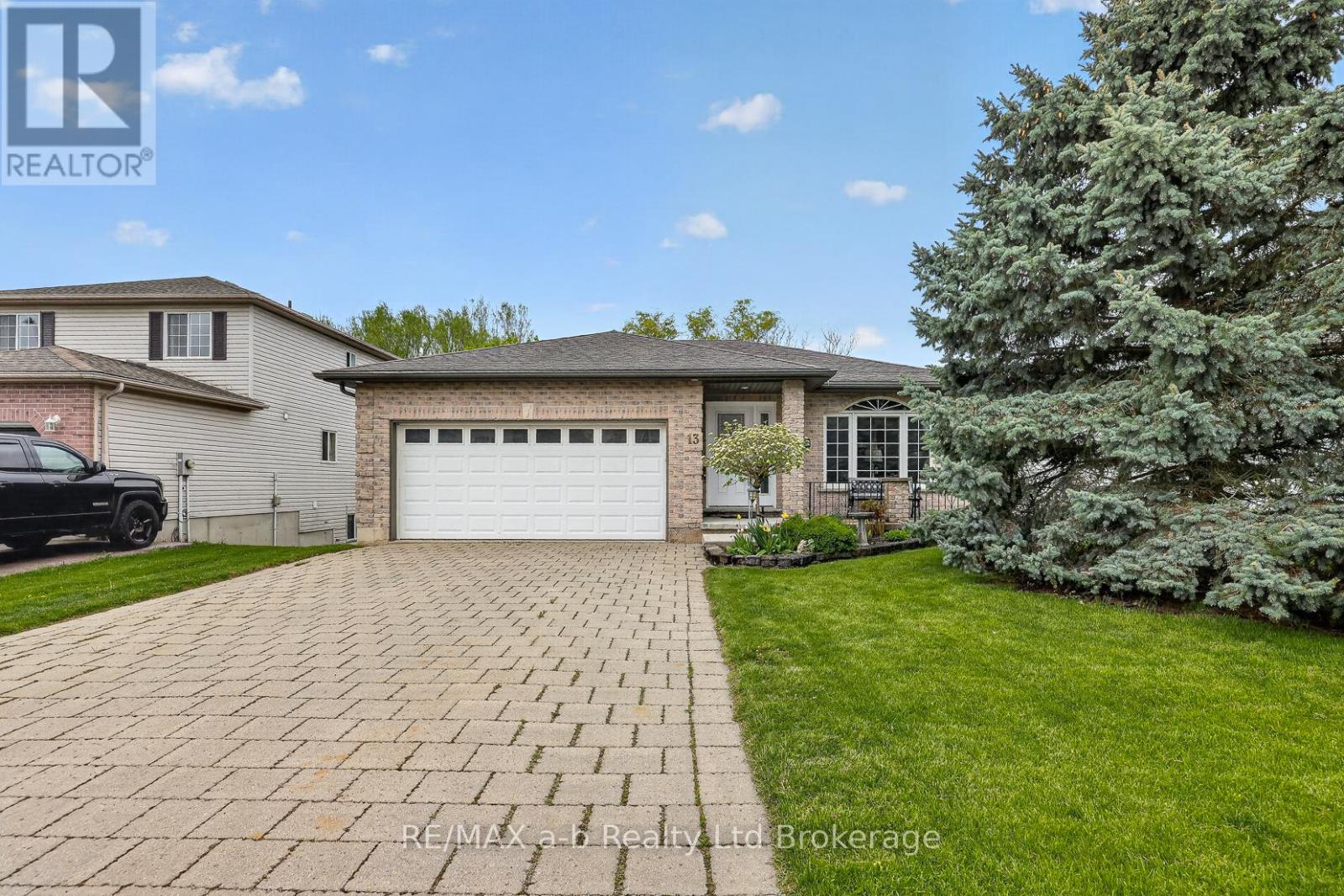 13 CORNISH CRESCENT, Ingersoll (Ingersoll - South)