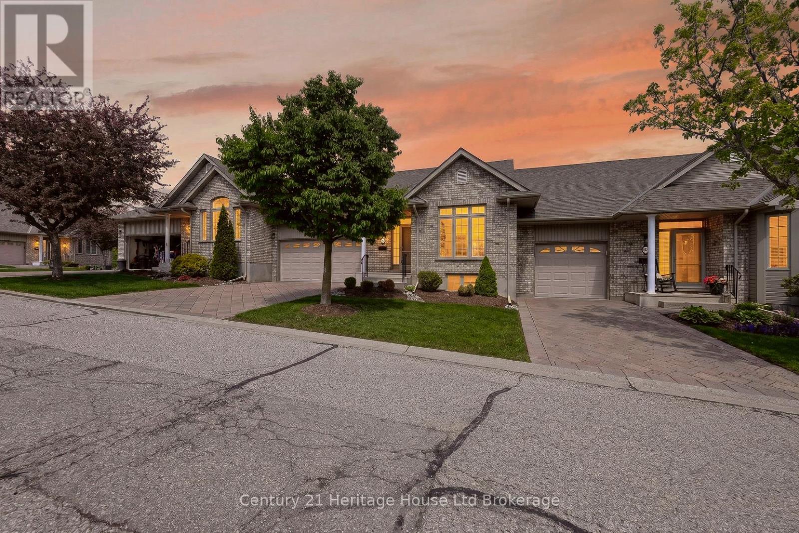 13 - 450 LAKEVIEW DRIVE, Woodstock (Woodstock - North)