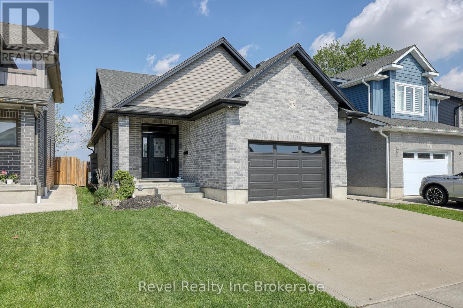 1072 ALBERNI ROAD, Woodstock (Woodstock - North)