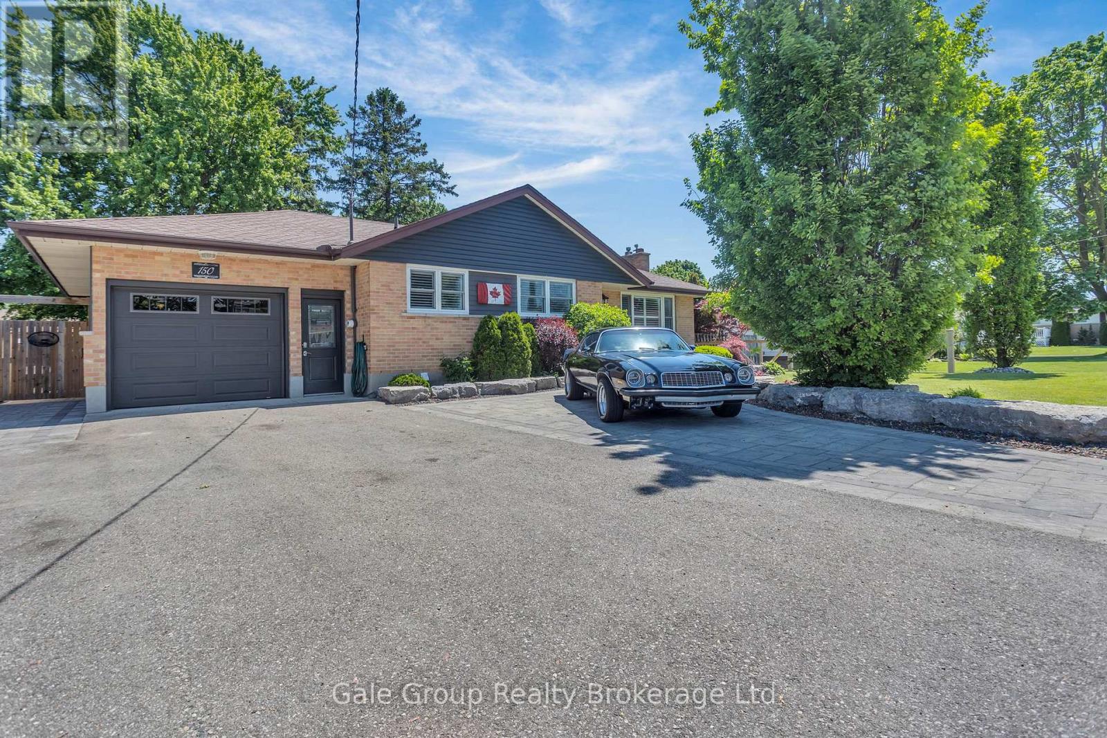 150 SPRINGBANK AVENUE N, Woodstock (Woodstock - North)