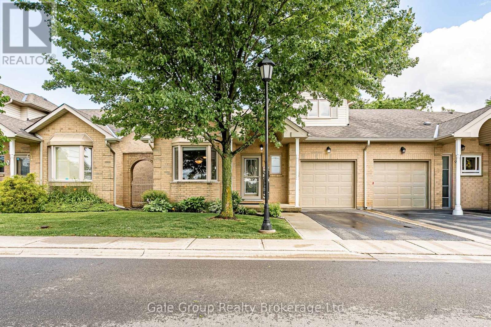 94 GREENTRAIL DRIVE, Hamilton (Twenty Place)