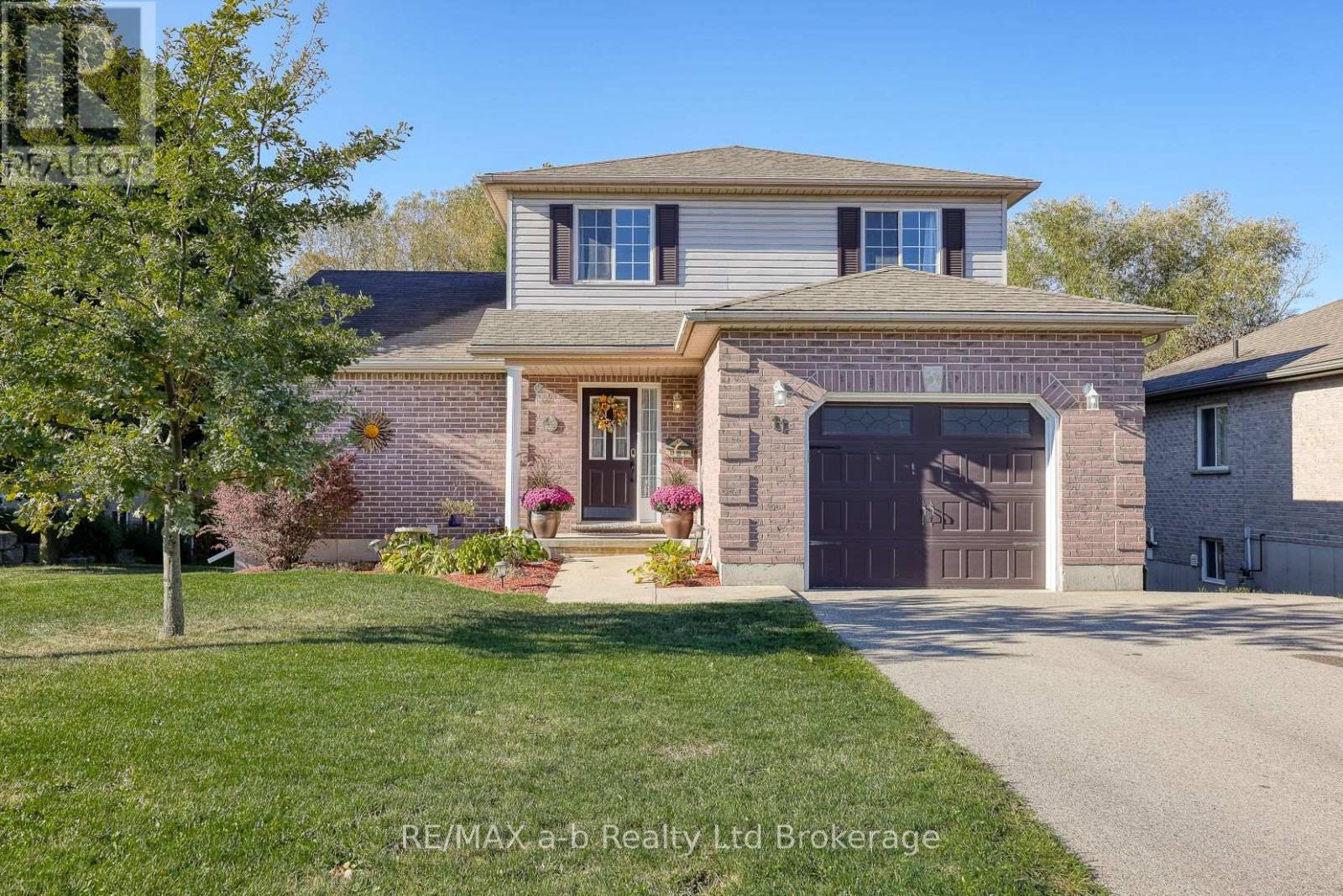 11 CORNISH CRESCENT, Ingersoll (Ingersoll - South)