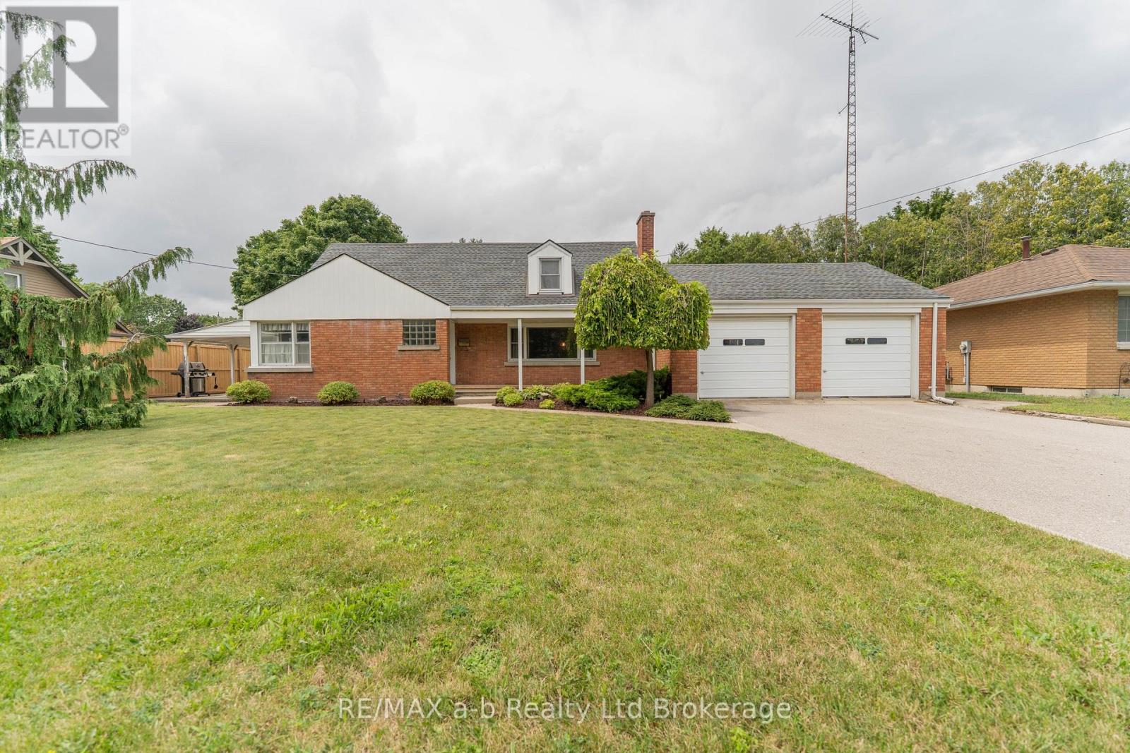 81 VIENNA ROAD, Tillsonburg