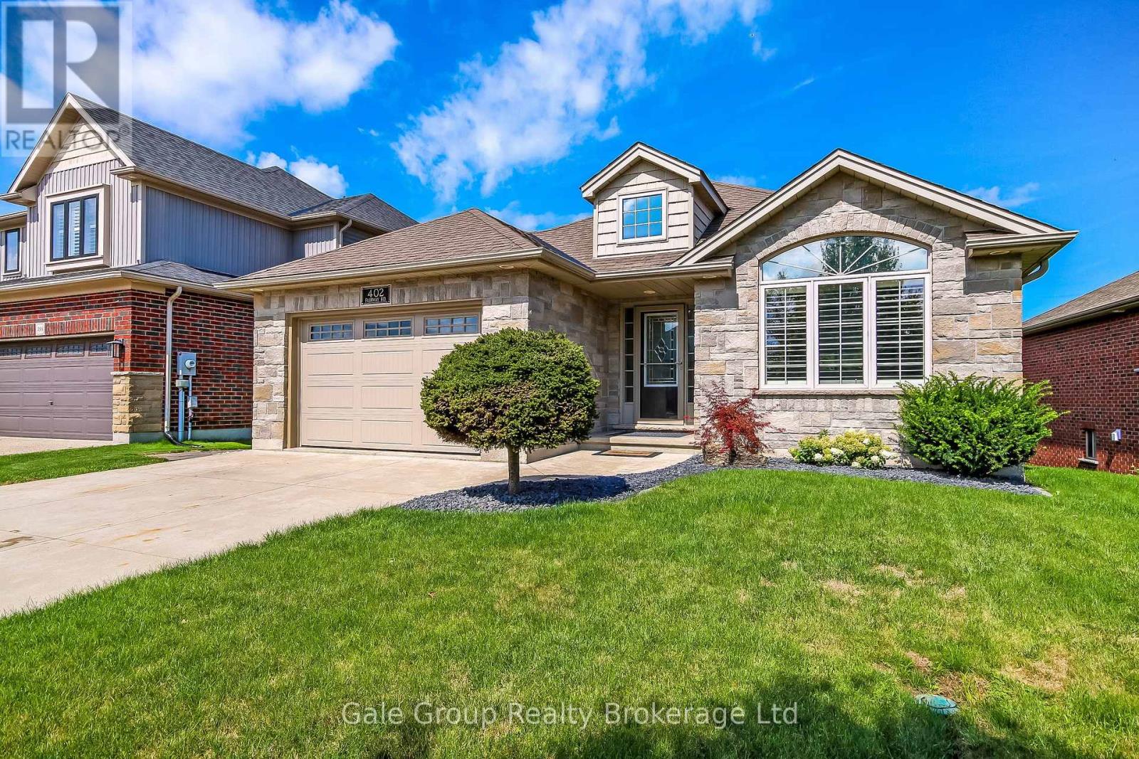 402 FAIRWAY ROAD, Woodstock (Woodstock - North)