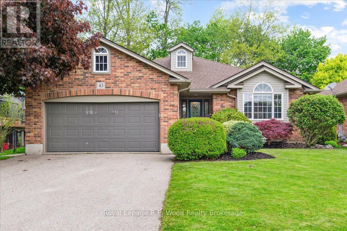 43 WOODLAND CRESCENT, Tillsonburg