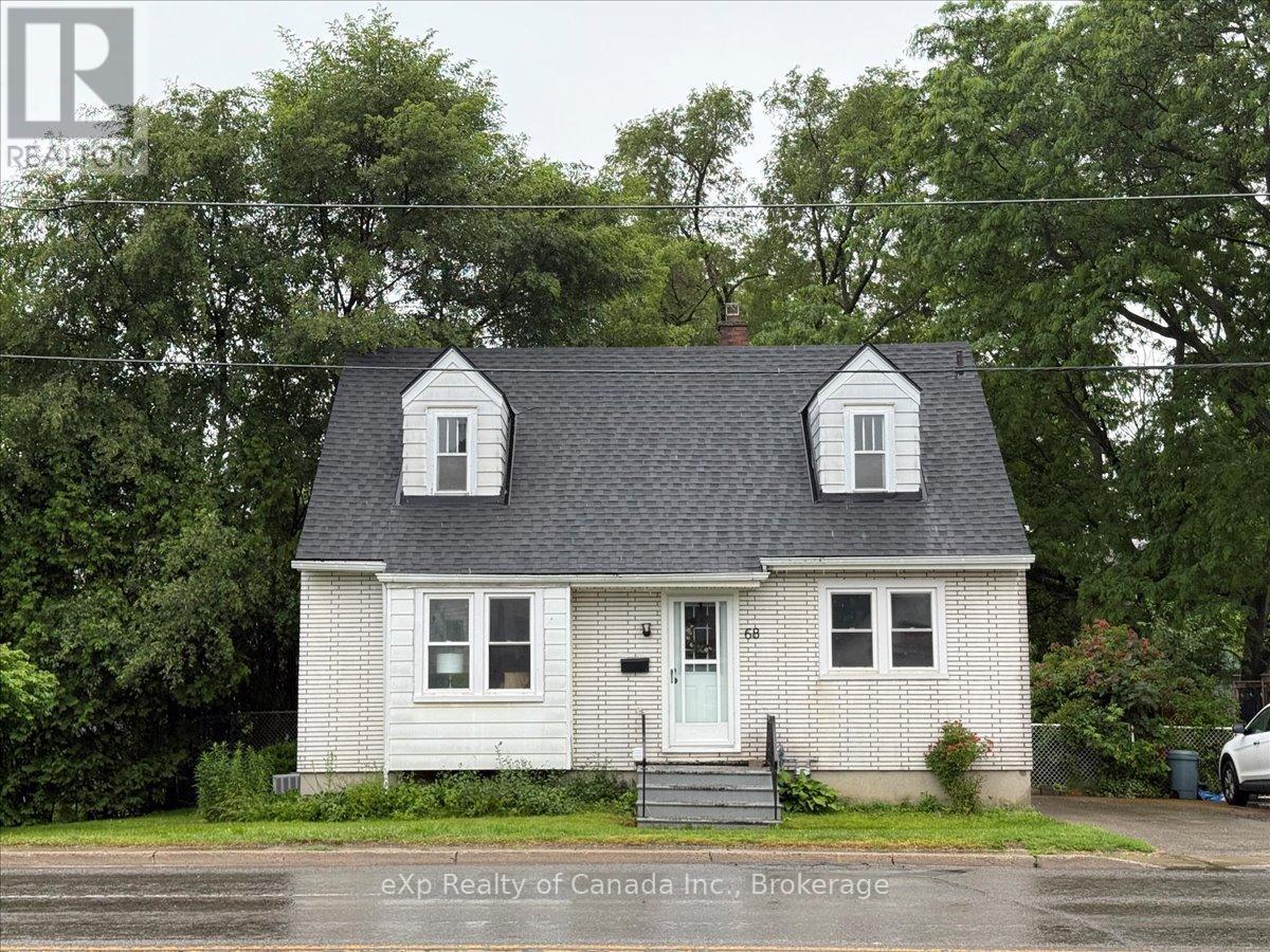 68 CEDAR STREET, Woodstock (Woodstock - South)
