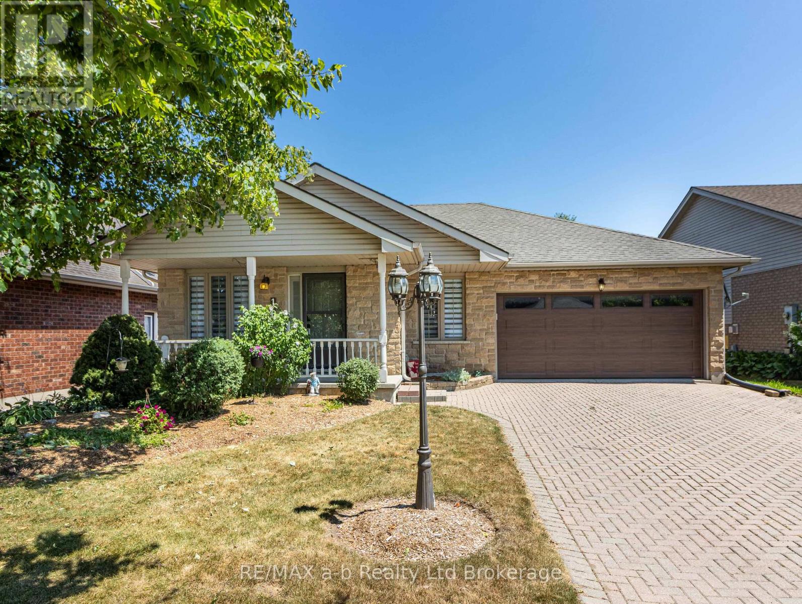 18 ORIOLE CRESCENT, Woodstock (Woodstock - North)