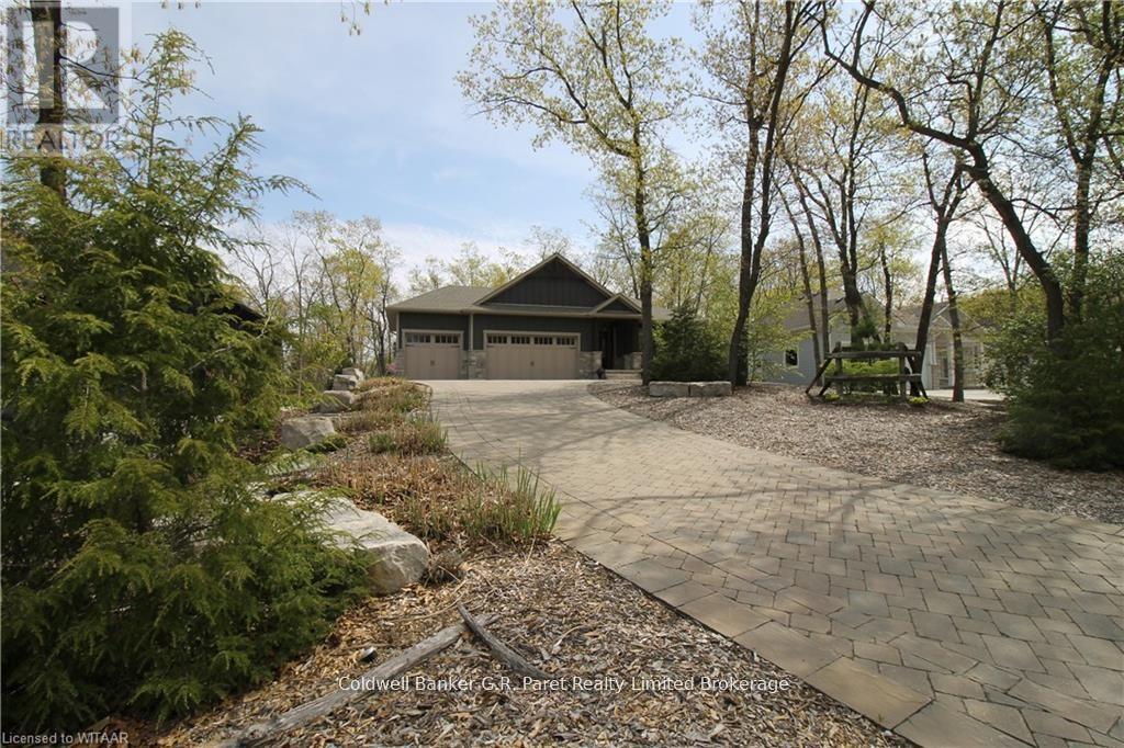 10151 PINERY BLUFFS ROAD, Lambton Shores (Grand Bend)