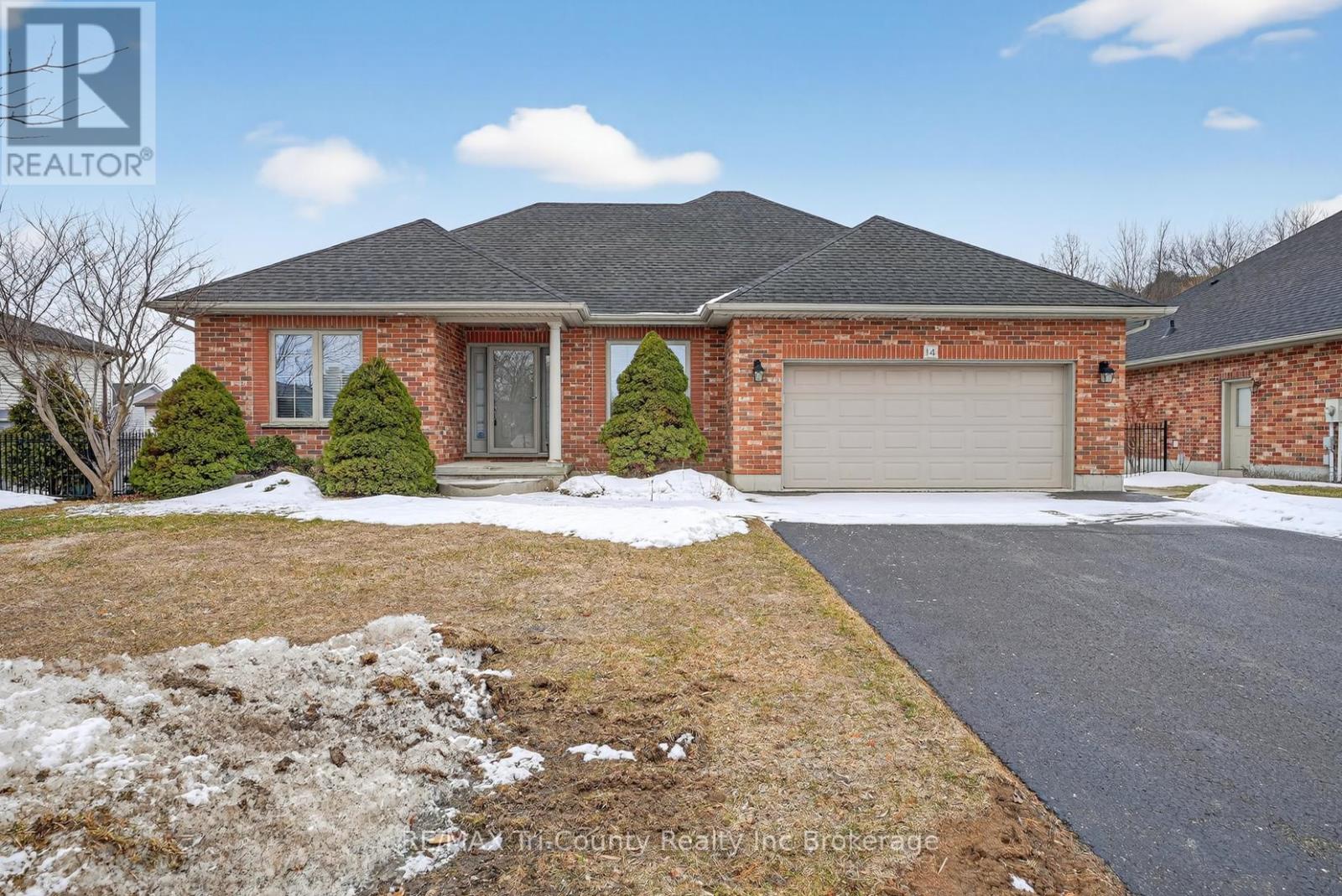 14 YEAGER AVENUE, Norfolk (Simcoe)