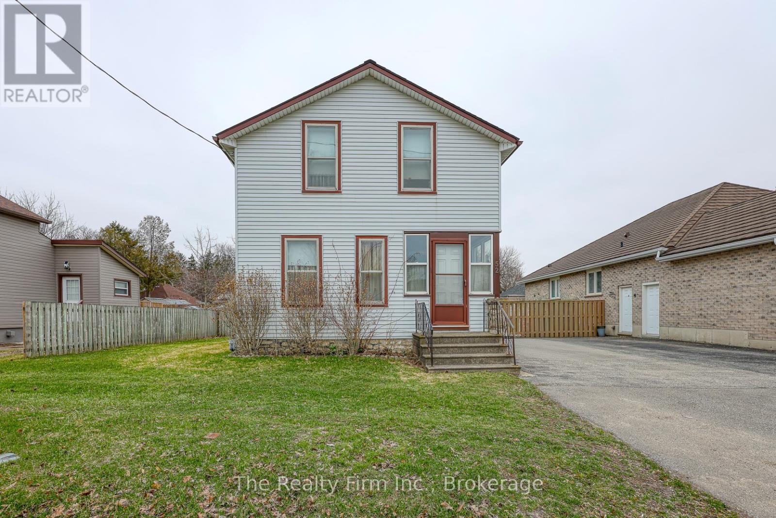 52 HURON STREET, Woodstock (Woodstock - North)