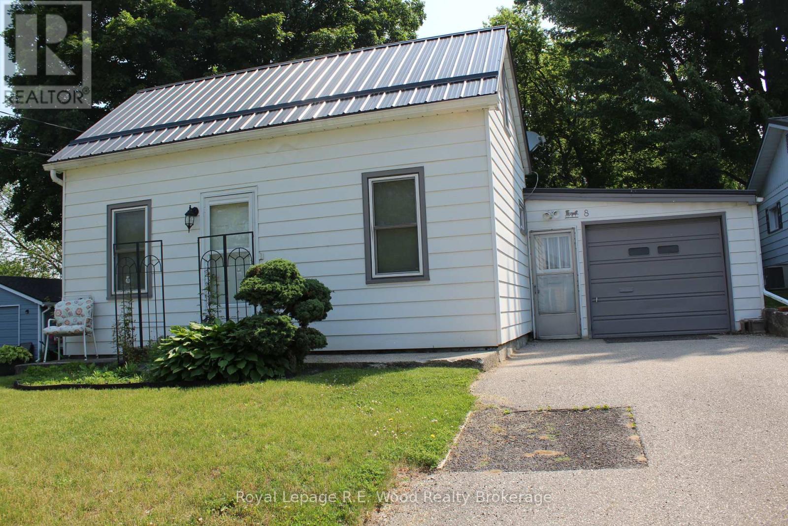 8 TILLSON STREET, Tillsonburg