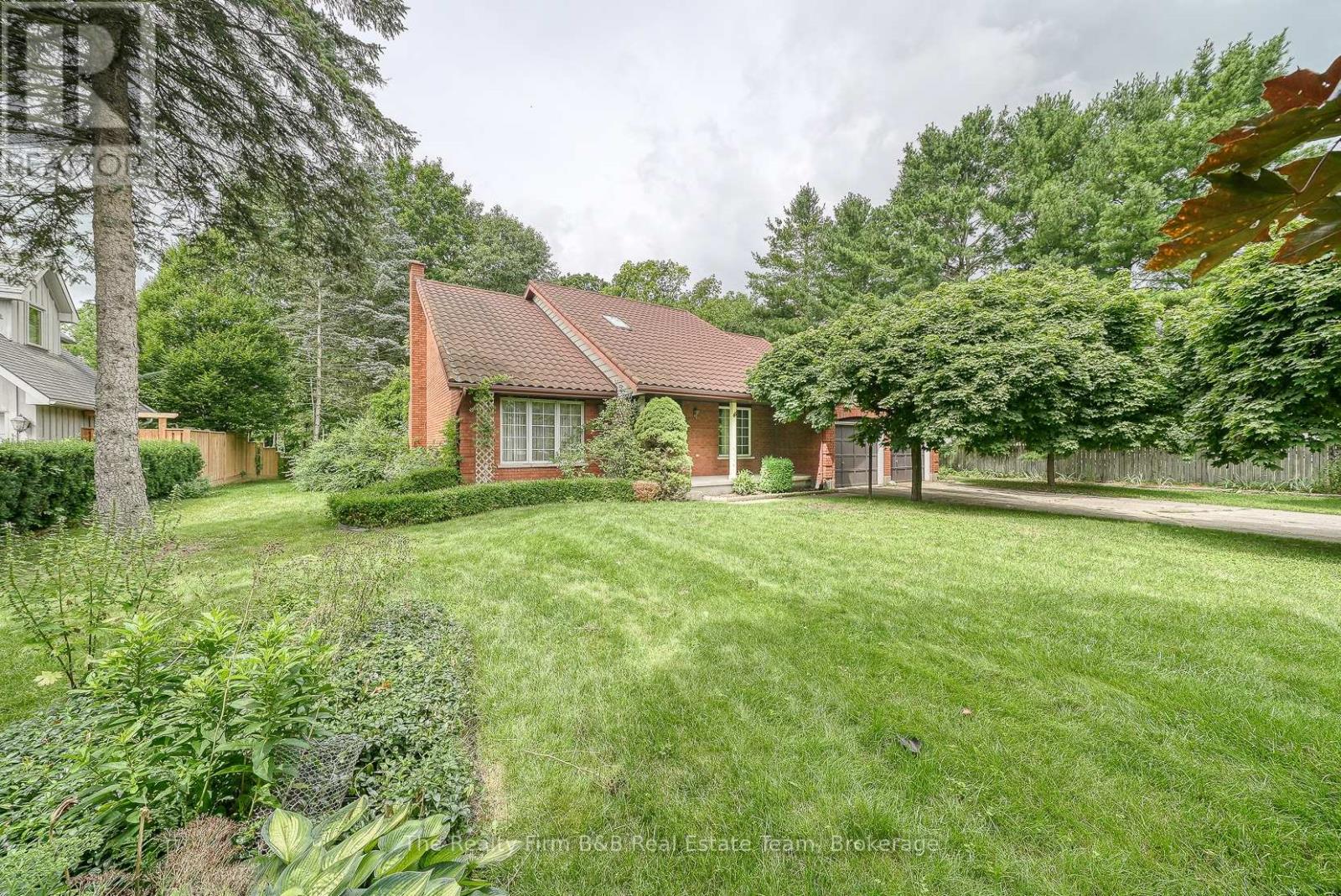 45 PONDVIEW COURT, Thames Centre (Dorchester)