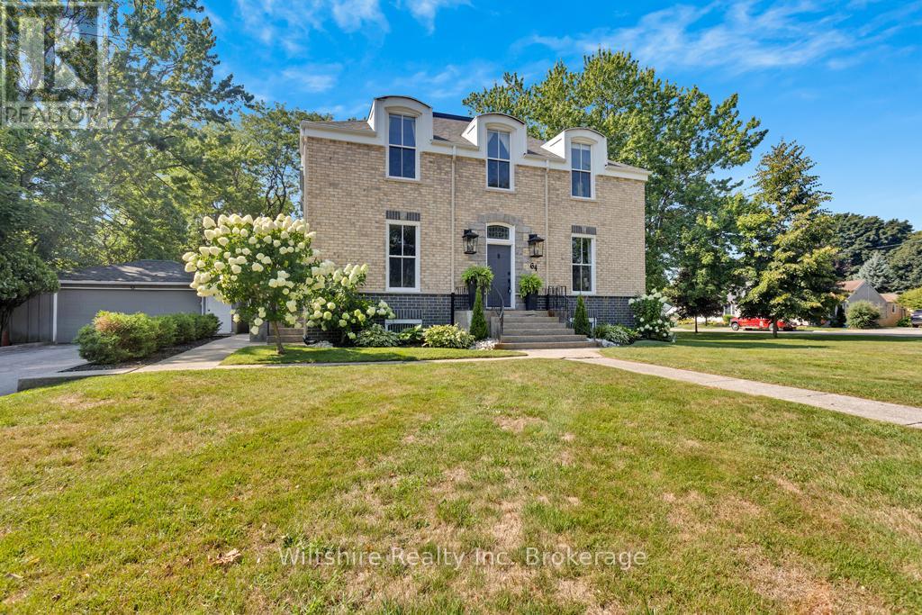 64 SOUTH STREET W, Aylmer
