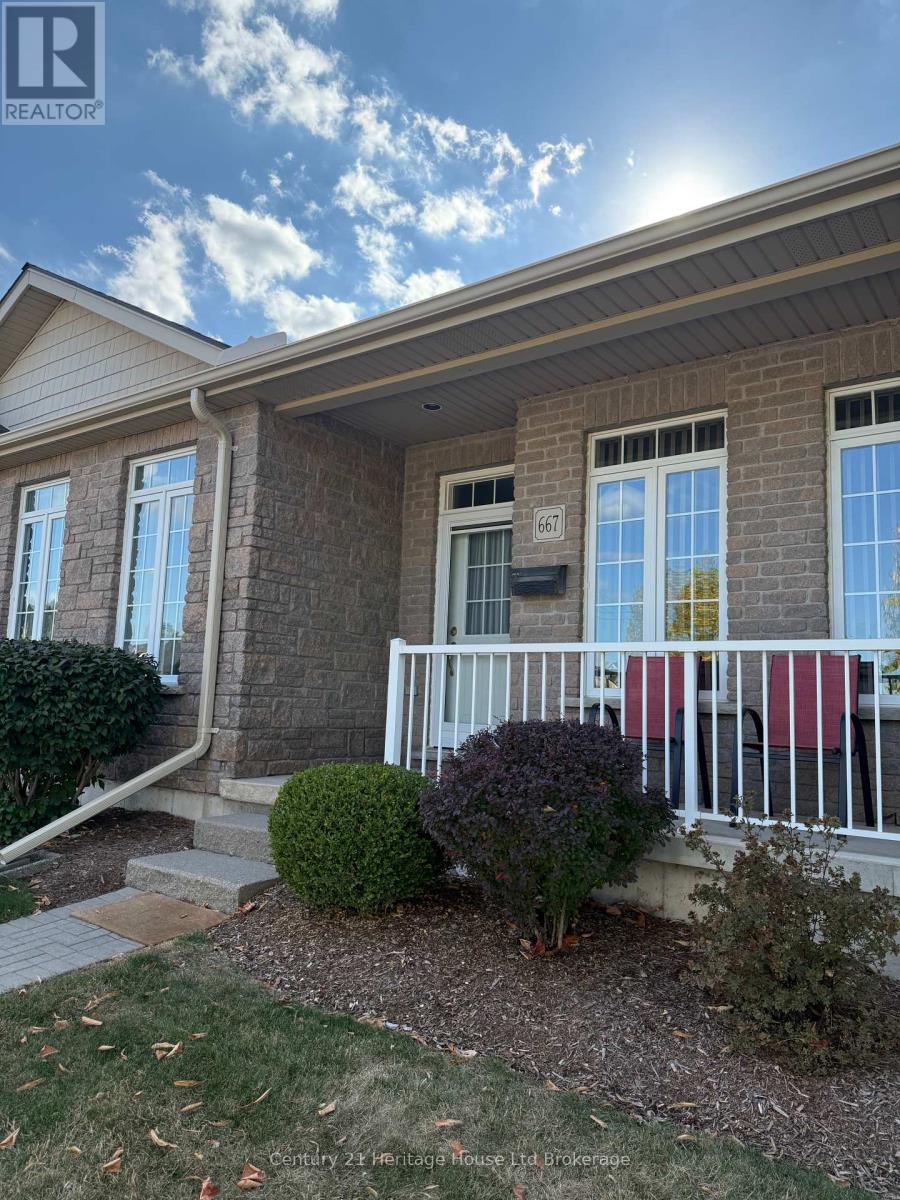 2 - 667 SOUTHWOOD WAY, Woodstock (Woodstock - South)