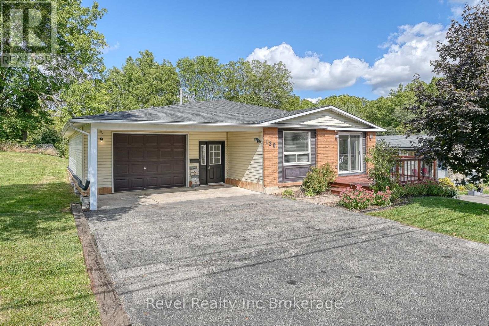 126 INNES STREET, Ingersoll (Ingersoll - North)