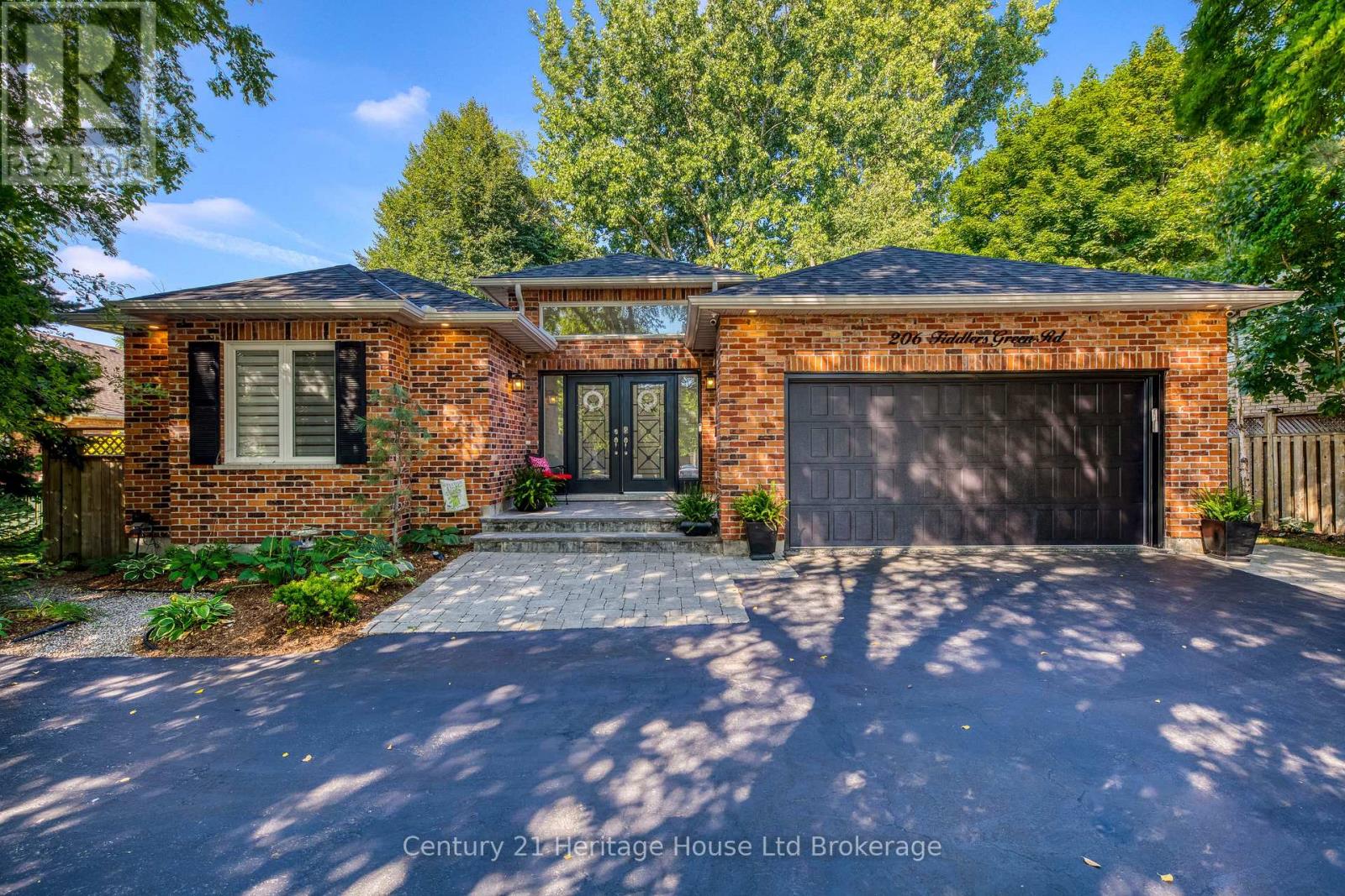 206 FIDDLERS GREEN ROAD, Hamilton (Ancaster)