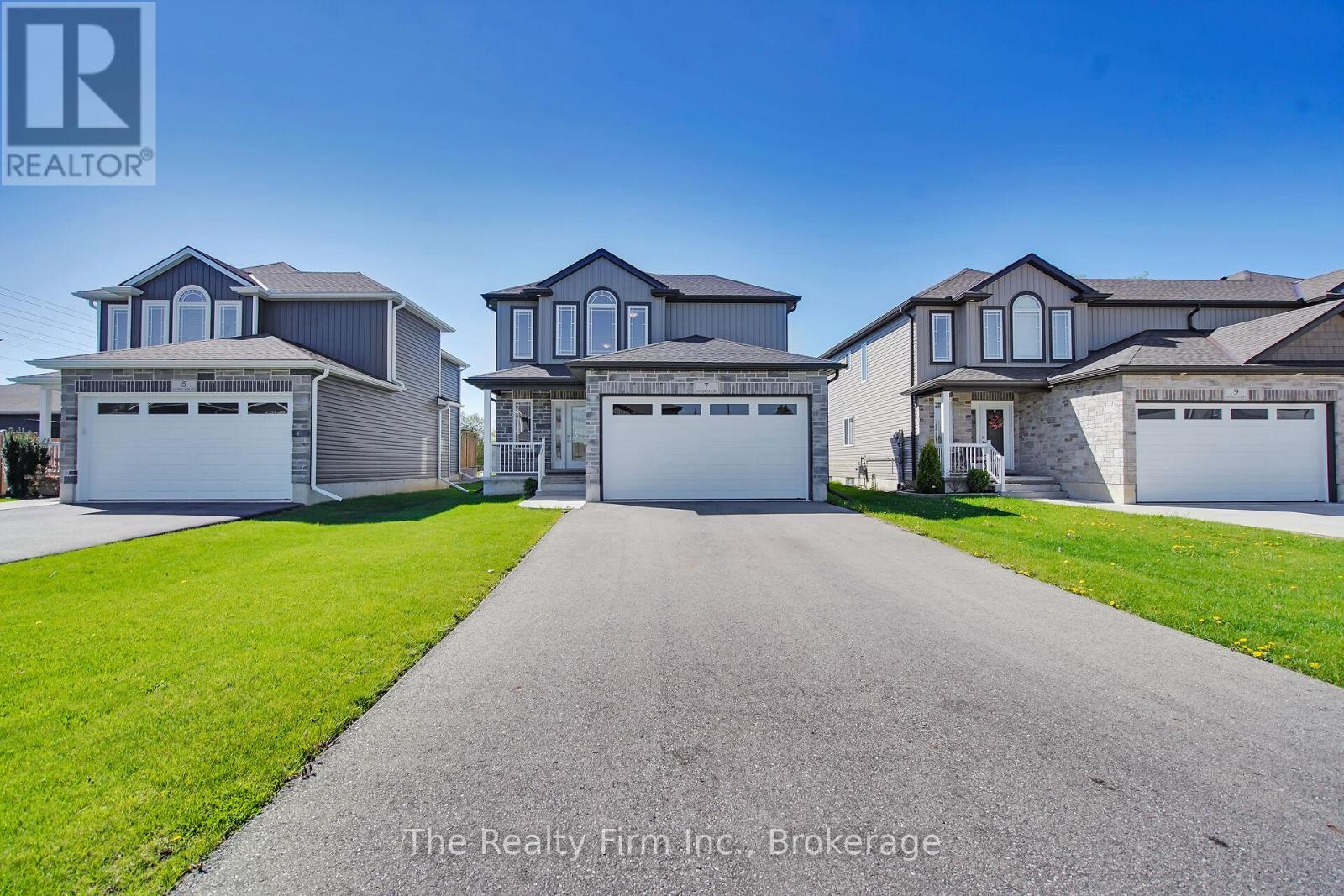 7 SANDY COURT, Tillsonburg