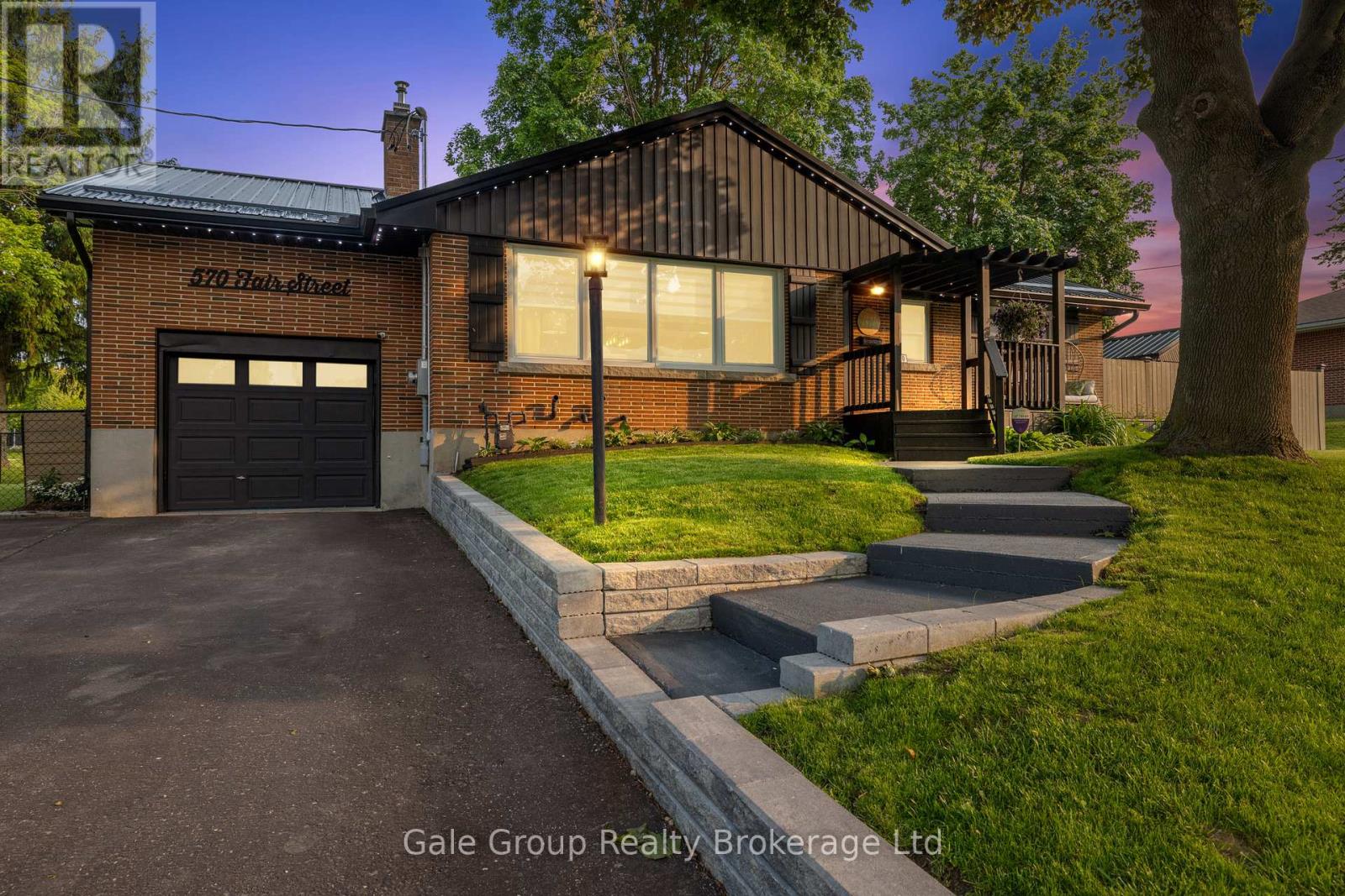 570 FAIR STREET, Woodstock (Woodstock - North)