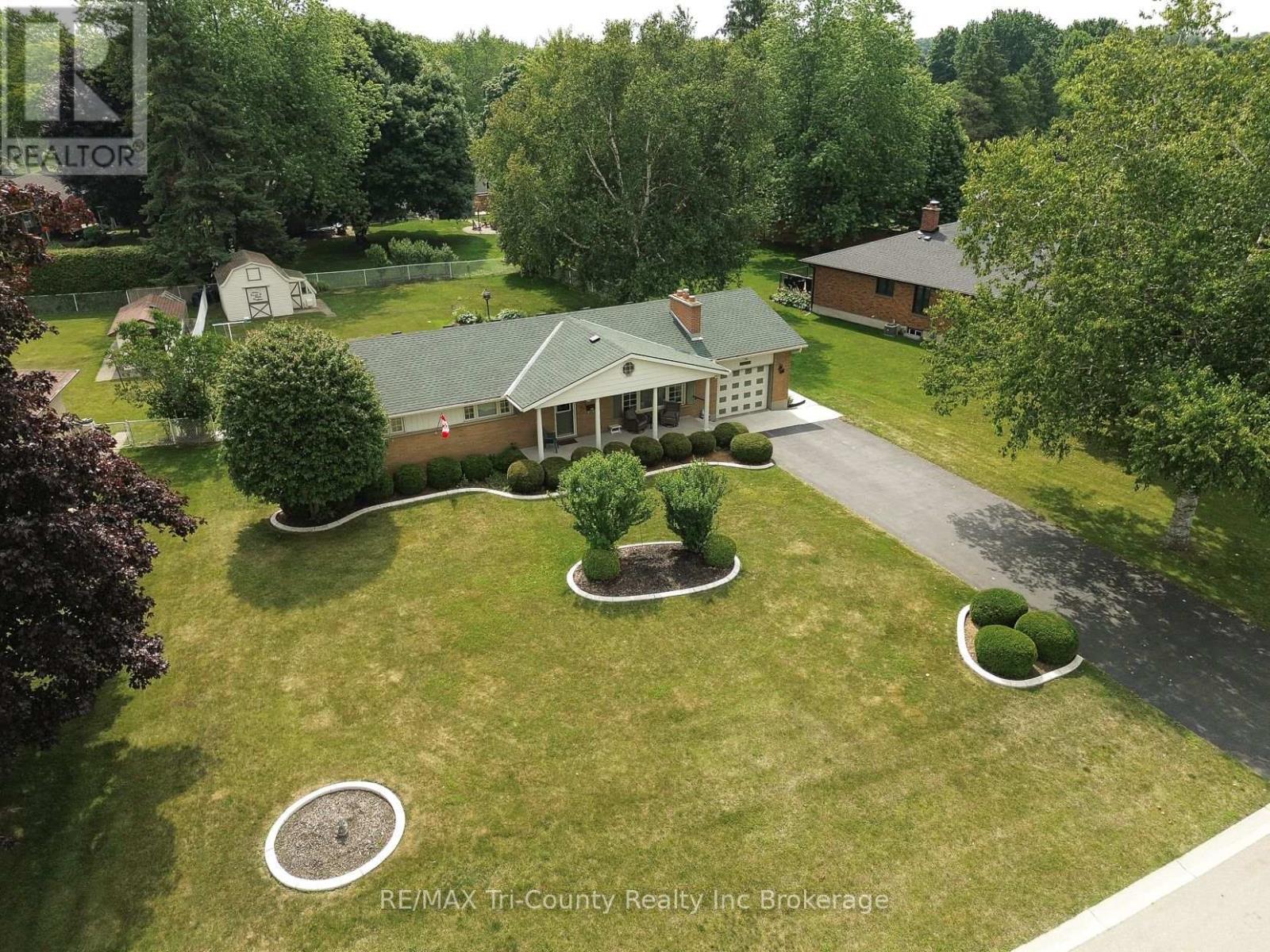 14 LOWRIE CRESCENT, Tillsonburg