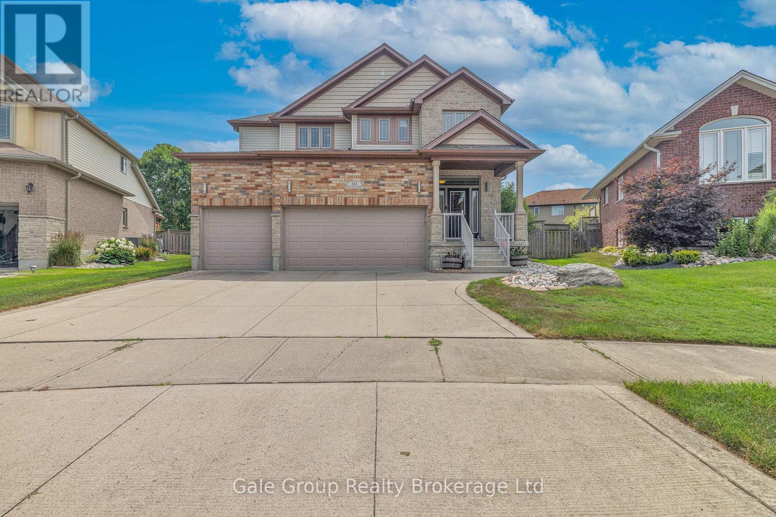 10 WESTVIEW COURT, Woodstock (Woodstock - North)