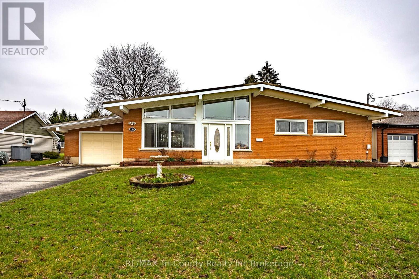 124687 MALL ROAD, Norwich