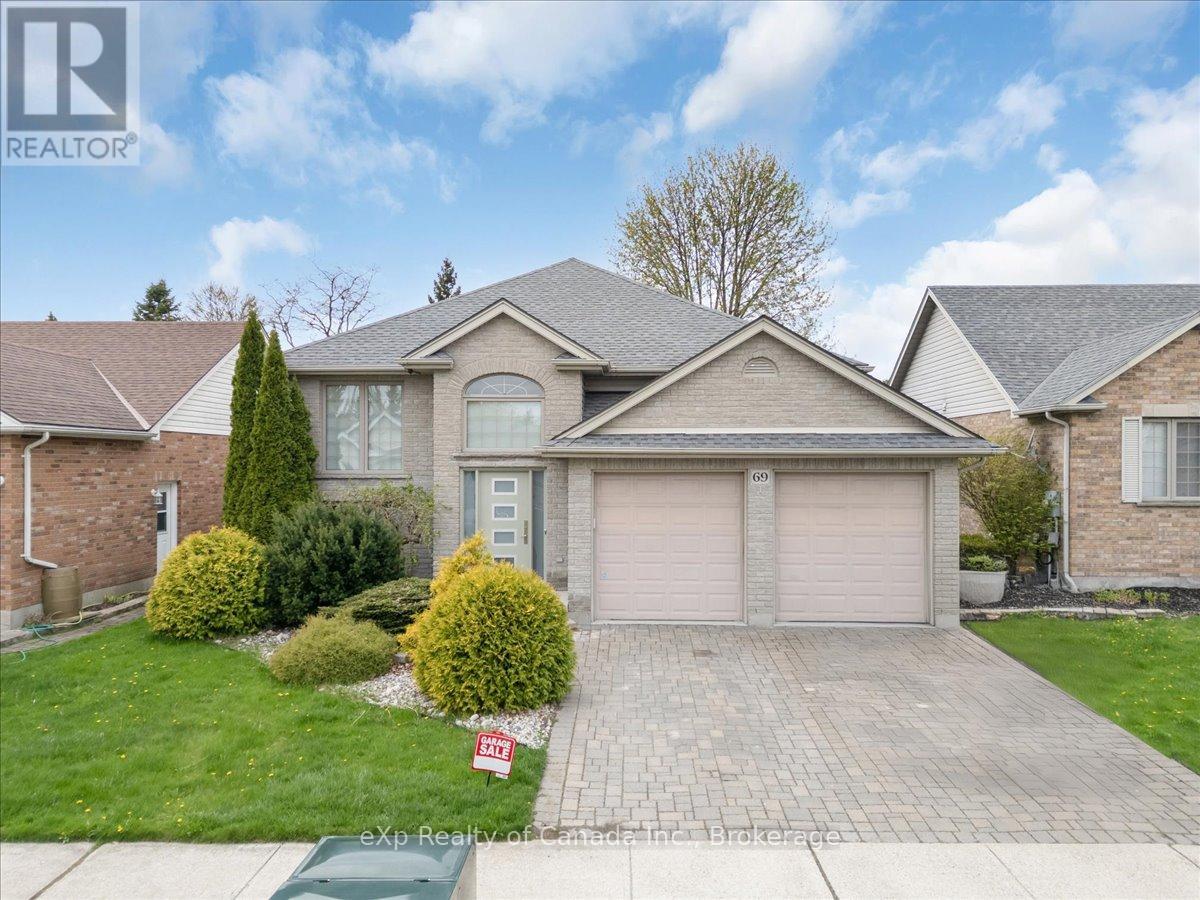 69 NEUTRAL AVENUE, Woodstock (Woodstock - North)