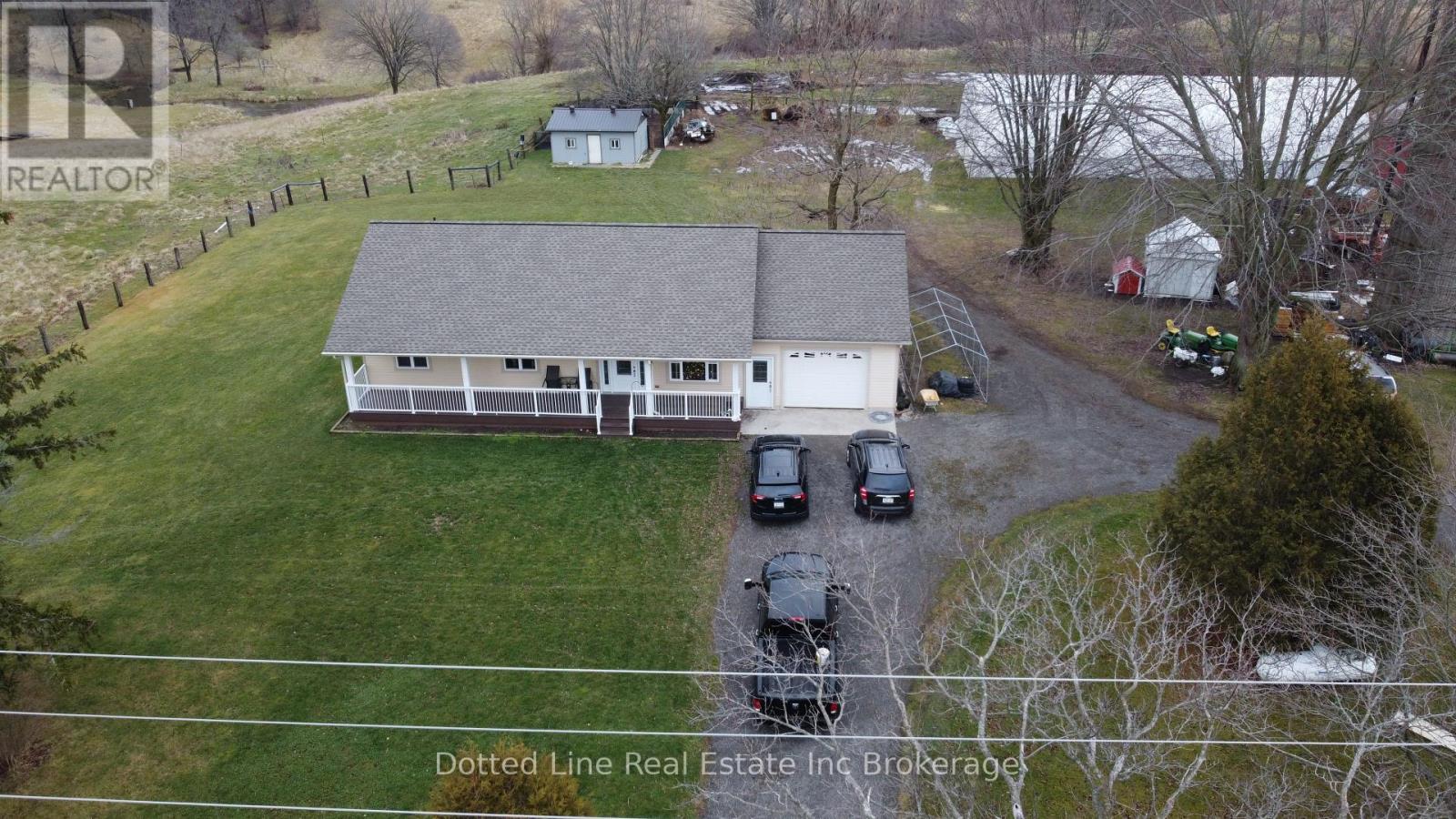 128 7TH CONCESSION ROAD, Norfolk (Clear Creek)